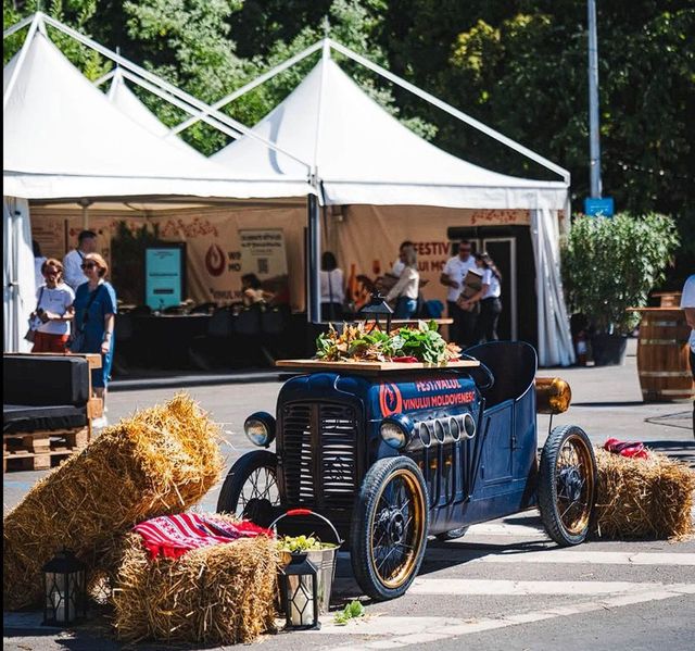 Peste 40 de crame din Republica Moldova și-au prezentat vinurile la festivalul de la București