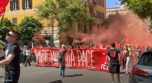 ++ Colpi di pistola a Roma contro due iscritti all'Anpi, feriti ++