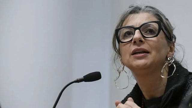 Firenze, lo scontro sulla cittadinanza ad Albanese