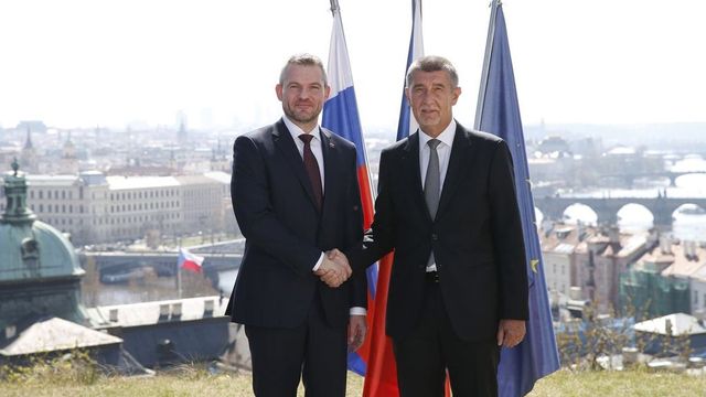 Lídři nechápali, proč delegaci vedl Babiš, řekl Pellegrini k summitu NATO