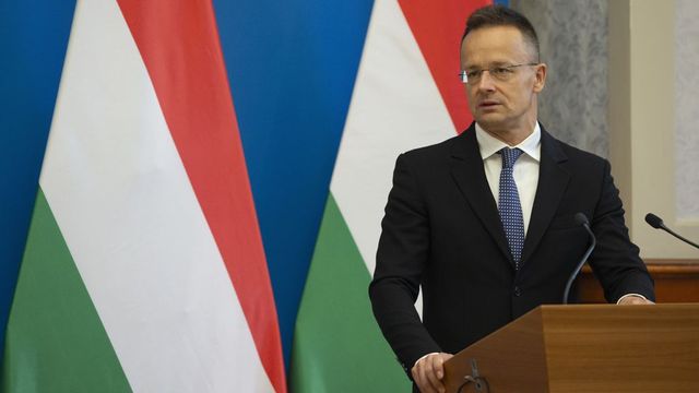 Szijjártó Péter az orosz külügyminiszterrel tárgyalt