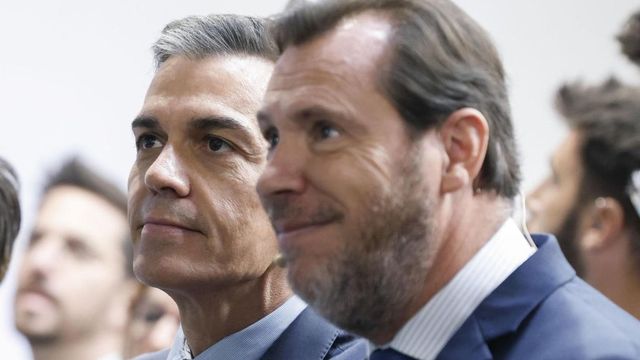 Las víctimas de Adamuz dicen que la dimisión de Óscar Puente «daría algo de paz»