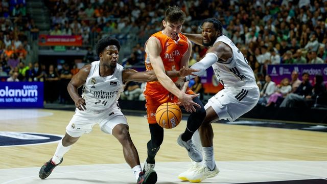 Valencia Basket estrena el Roig Arena a lo grande