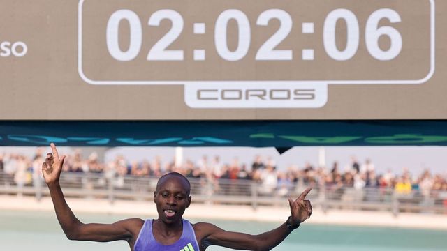 El debutante Sawe firma la mejor marca mundial del año en el Maratón de Valencia