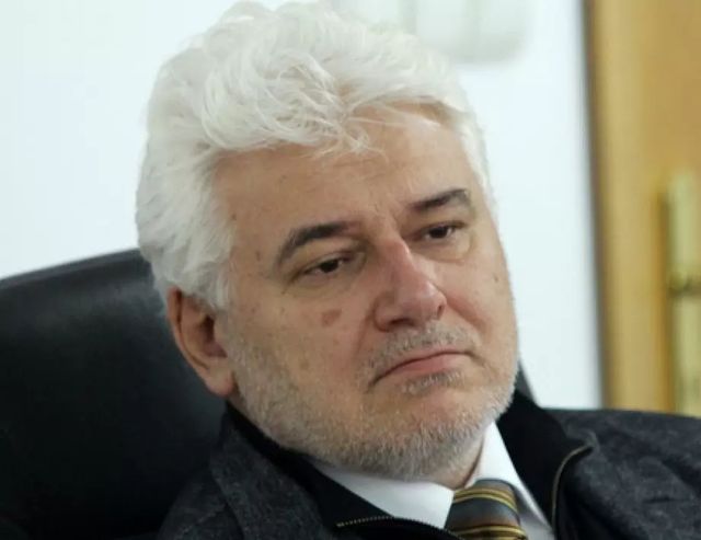Пламен Киров: Българският президент не е деполитизиран