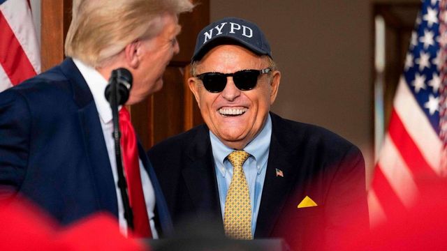 Fostul primar al New Yorkului, Rudy Giuliani, a fost internat în spital în stare critică