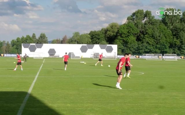 Националите се готвят за контролата с Черна гора