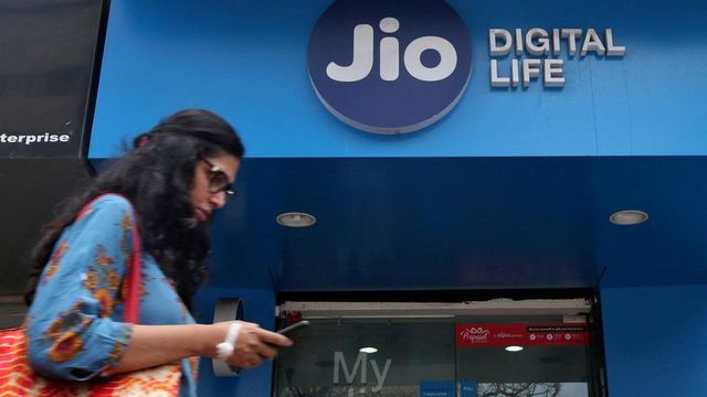 Reliance Jio Offers 1 Year Free AirFiber With Diwali Dhamaka Offer