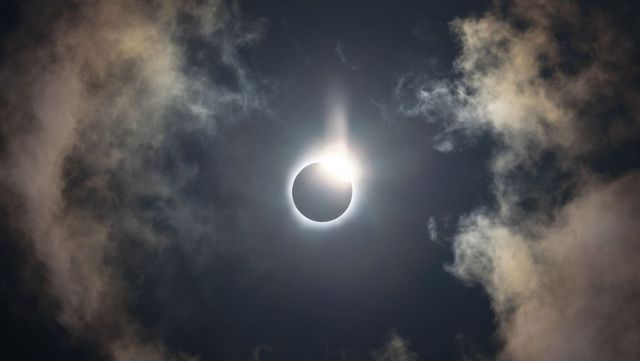Eclipsa totală de Soare din 12 august 2026: la ce oră și cum va fi vizibilă din România și din Europa