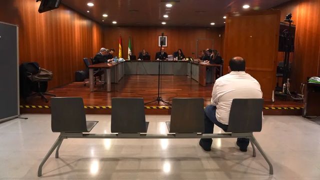 La Iglesia indemnizará a las víctimas del cura condenado en Málaga por violaciones pero valora recurrir el fallo