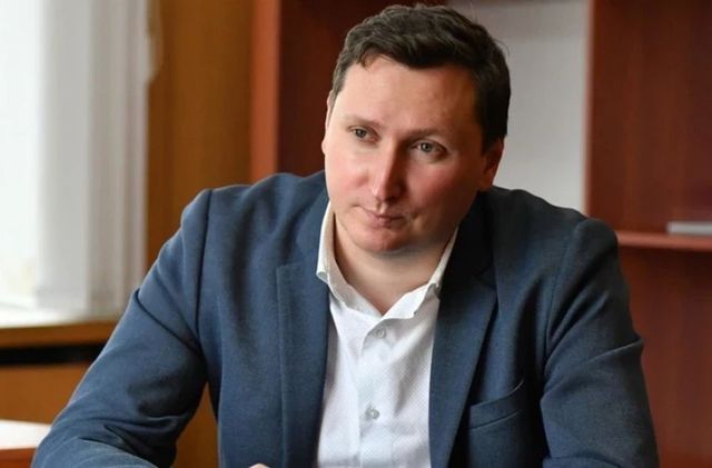 Avocatul Poporului: Tânărul declarat apatrid ar fi dobândit cetățenia la naștere. Lipsa buletinului nu înseamnă pierderea cetățeniei