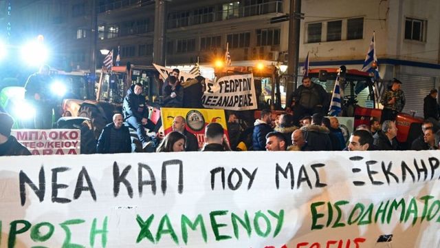 Протестиращите гръцки фермери отново блокираха гранични пунктове