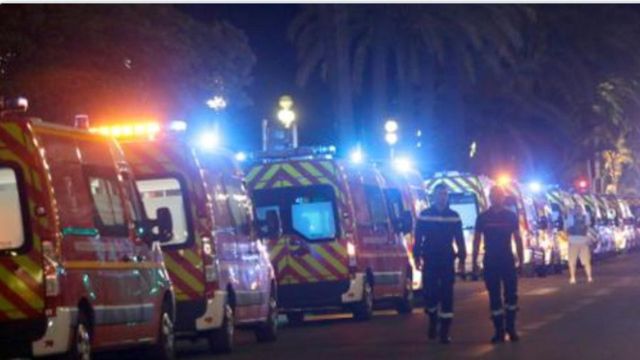 10 persoane, intre care 5 copii, au murit intr-un incendiu izbucnit intr-un bloc din Franta