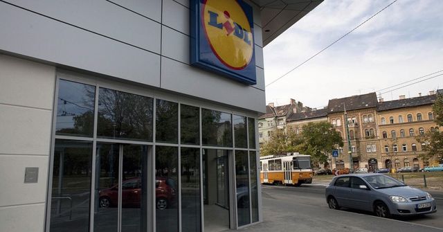 Harmincféle tejtermék árát csökkenti a Lidl, miután Nagy Márton belengette az újabb árstopokat