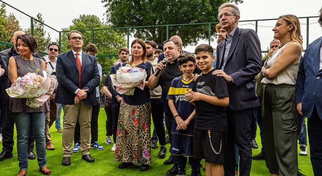 Riapre campo di calcio a Secondigliano ma si gioca solo se si va a scuola