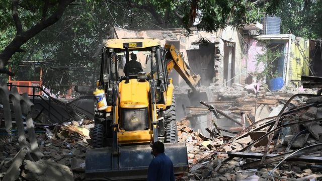 DDA carries out demolition drive in Yamuna Bazar area