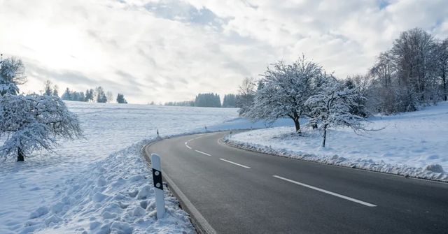 Naděje na bílé Vánoce? Na Štědrý den může v Česku nasněžit i v nižších polohách