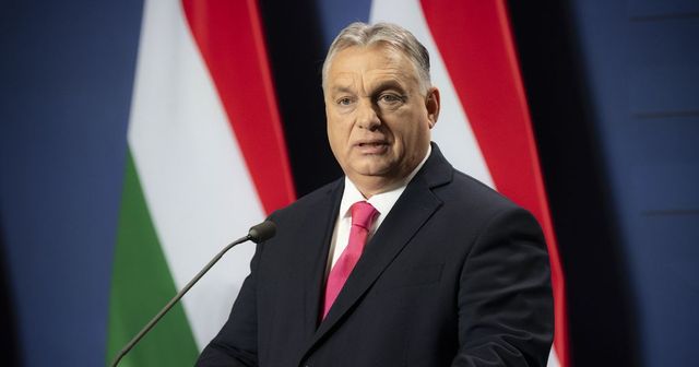 Így énekelt bordalt Orbán Viktor szilveszterkor - videó