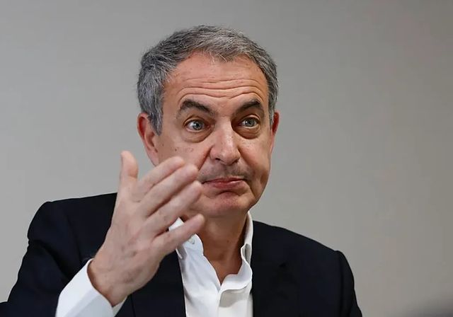 Zapatero pide un aplazamiento de su comparecencia judicial por la extensión de la causa