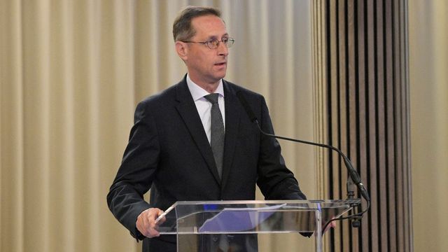 Egy asztalhoz ült a gazdasági elit, Magyarország jövője a tét