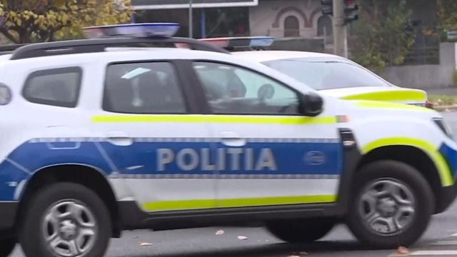 Un polițist din Tulcea a fost luat pe capotă de un șofer beat și fără permis, care a refuzat să tragă pe dreapta