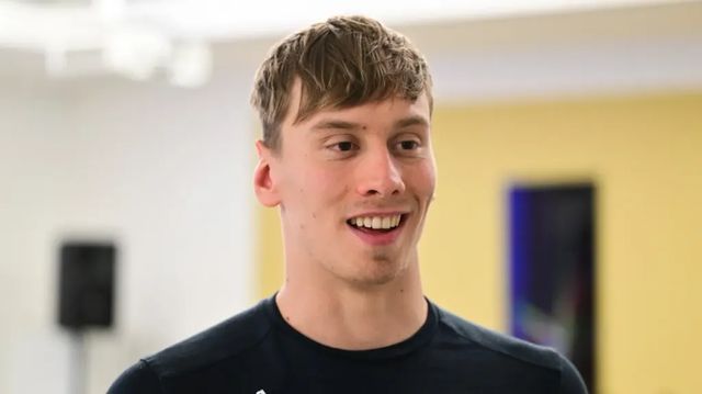 Knedla postoupil na ME v krátkém bazénu do semifinále polohovky