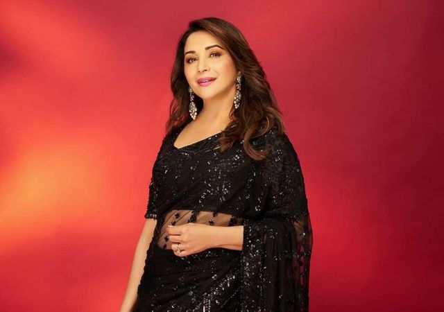 Madhuri Receives Special Recognition For Contribution To Bharatiya Cinema Award At IFFI