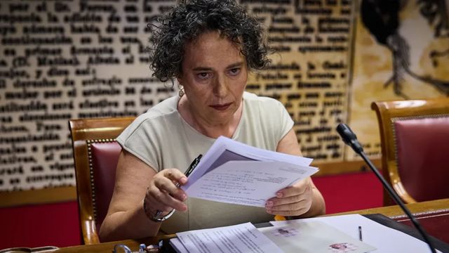 Gertrudis Alcazar comparece en el Senado