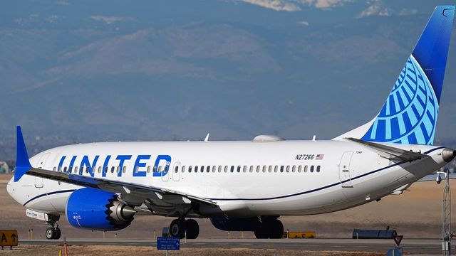 Body found in wheel well of United Airlines flight at Hawaii airport