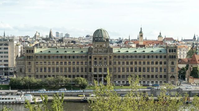 Odbory kritizují návrhy k propouštění úředníků, žádají vládu o jejich odmítnutí