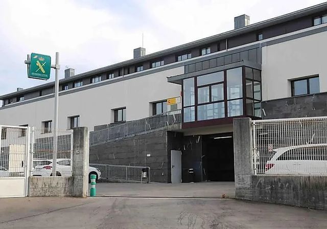 Muere a tiros una guardia civil a manos de su expareja en el cuartel de Llanes | Hoy