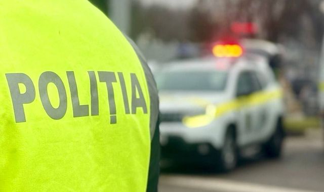 Tânăr condamnat la închisoare pentru agresarea a doi polițiști