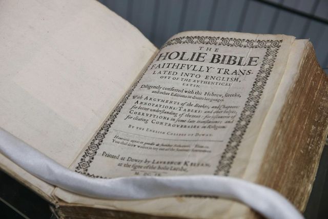 Volgare e violenta', la Bibbia vietata nelle scuole dello Utah