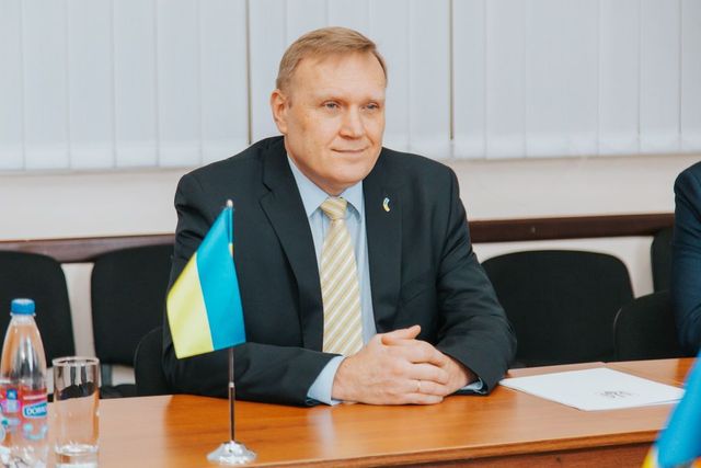 Зеленский отозвал посла Украины в Молдове Марка Шевченко