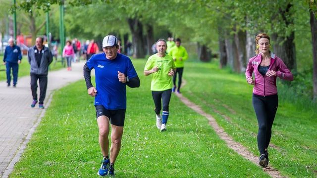 Los bancos que abonan la paga extra de Navidad a los pensionistas este lunes y los que quedan para el 1 de diciembre
