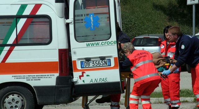 ++ Biologa accoltellata per strada nel Lodigiano, è caccia all'uomo ++