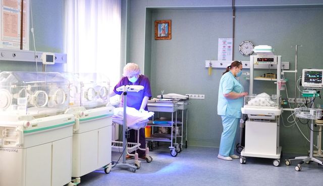 Nouă spitale raionale au fost dotate cu echipamente moderne pentru nou-născuți