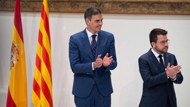 Sánchez se compromete ante Aragonès a cumplir los acuerdos en plena negociación para investir a Illa