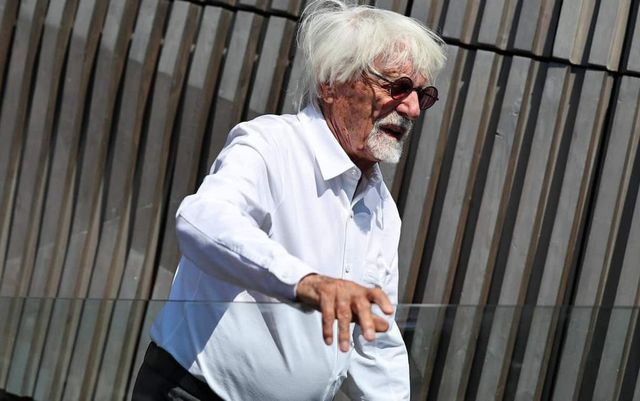 Ecclestone fermato in Portogallo, aveva un fucile sul jet privato