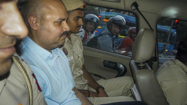 Swati Maliwal Assault Case: HC Seeks Police Stand on Kejriwal Aide Bibhav Kumar's Bail Plea