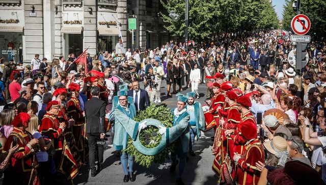 Todos los cortes de tráfico y desvíos de autobuses por el Día de la Hispanidad en Granada