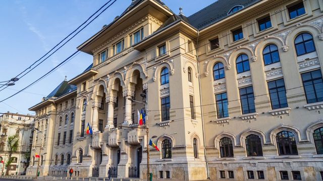 Sondaj CURS în București. Primele partide au scoruri foarte apropiate, într-un interval de numai patru procente