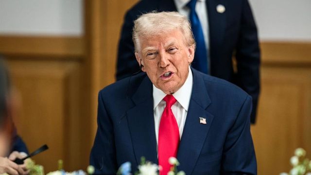 Epstein aseguró en un correo que Trump pasó «horas» en su casa con una de las víctimas