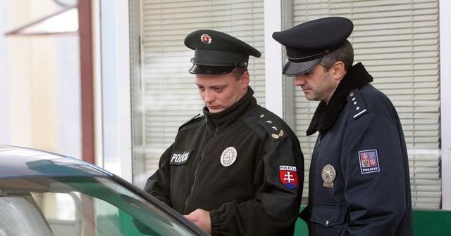 Policie čtyřiadvacet hodin cvičí znovuzavedení kontrol na hranici se Slovenskem