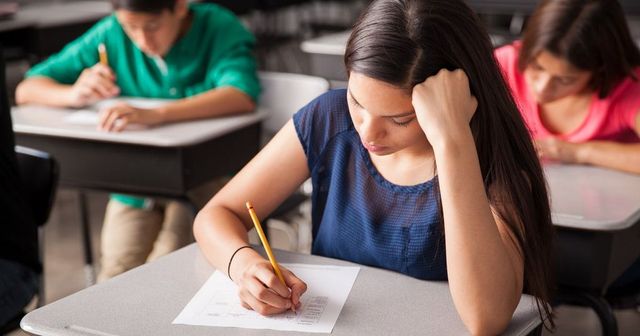 Simulare Bacalaureat 2026. Peste 143.000 de elevi vor susține proba la limba română