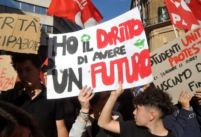 Sciopero scuola 15 novembre: perché e dove si manifesta