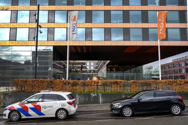 Explozie într-o bancă din Olanda / Cel puțin o persoană a fost rănită