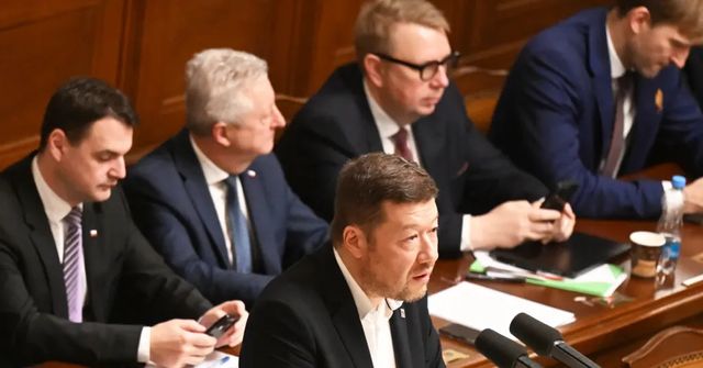 Sněmovní výbor rozhodne o doporučení k žádostem o vydání Babiše a Okamury za dva týdny