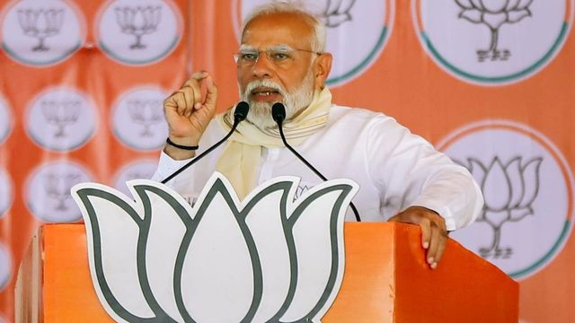 ‘Narendra Modi running school of corruption’, says Rahul Gandhi