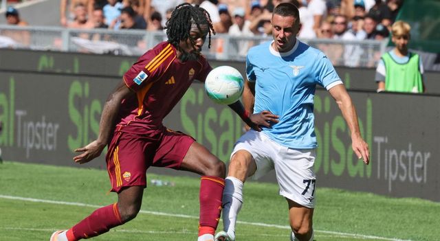 Il derby Roma-Lazio si giocherà lunedì alle 20.45